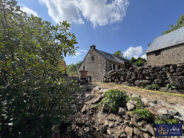 Maison vente à Mauriac, Moussages