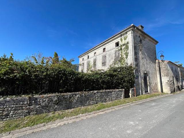 Maison vente à Saint-Jean-d'Angély, Matha
