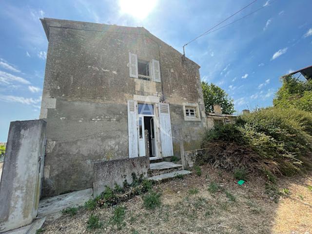 Maison vente à Fontenay-le-Comte, Les Magnils-reigniers