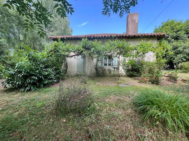 Maison vente à Confolens, Tessonnière