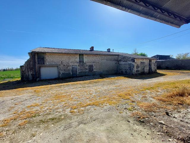 Maison vente à Châtellerault, Saires