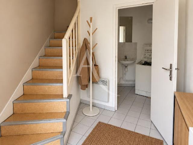 Maison vente à Zone commerciale du Pontrait, Nozay