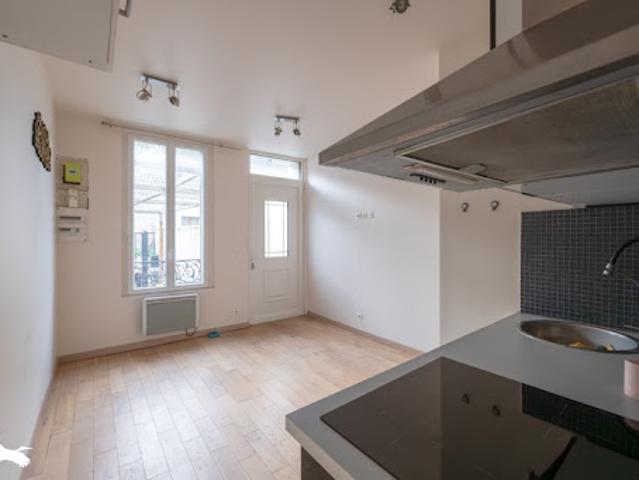 Maison vente à Pontoise, Mériel