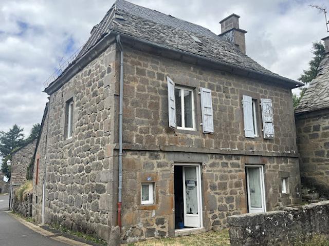 Maison vente à Mauriac, Moussages