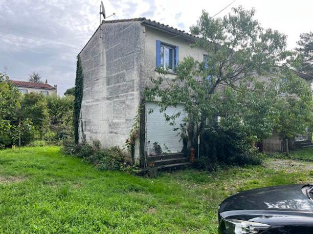 Maison vente à Angoulême, Montbron
