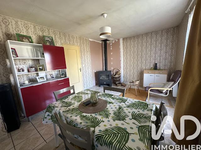 Maison vente à Saint-Amand-Montrond, Chezal-benoît
