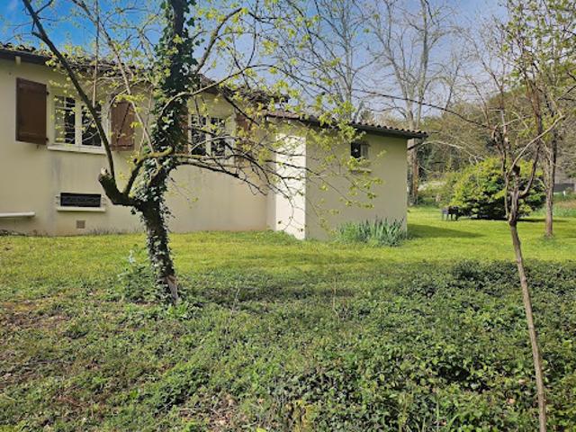Maison vente à La Rochefoucauld, La Rochefoucauld-en-Angoumois
