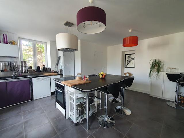 Maison vente à Bourges, Villeneuve-sur-cher