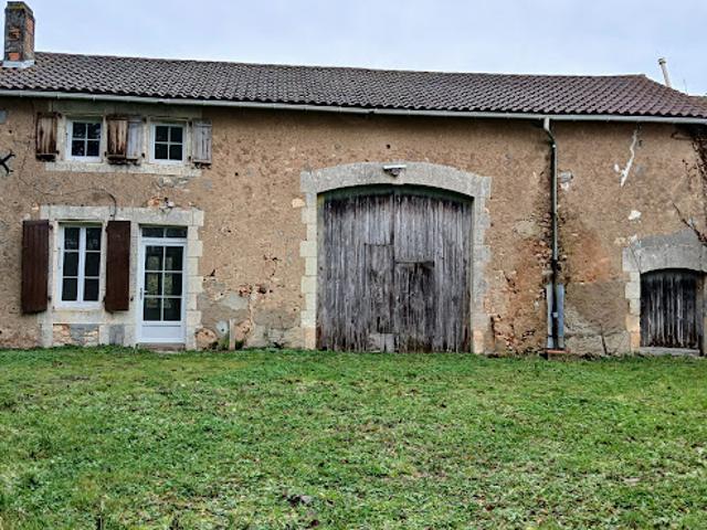 Maison vente à Confolens, Les Pins