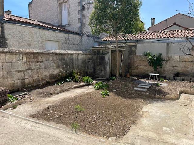 Maison vente à Angoulême, Aignes-et-puypéroux