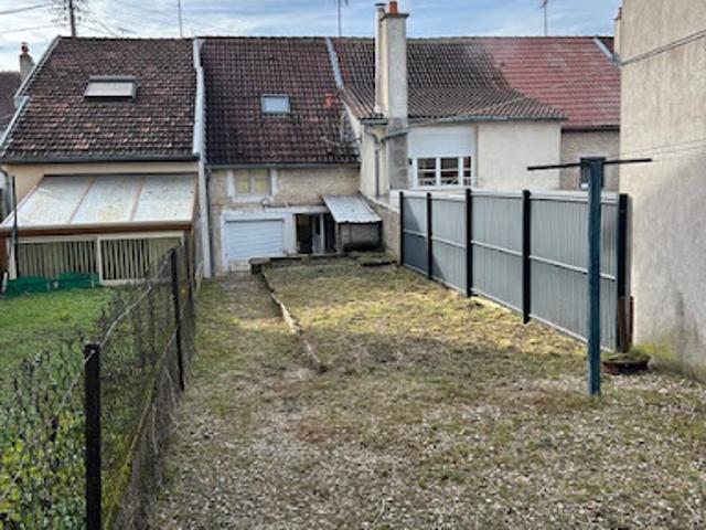 Maison vente à ZI Saint-Roch, Biesles