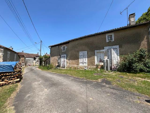 Maison vente à Angoulême, Combiers