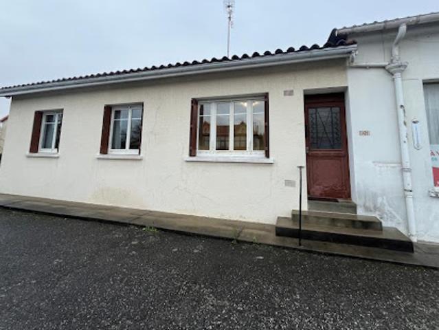 Maison vente à Confolens, Nieuil