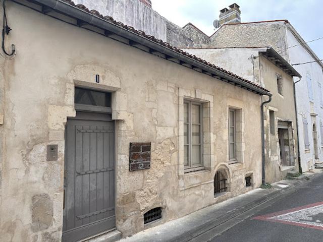 Maison vente à Saint-Jean-d'Angély, Saint-jean-d'angély