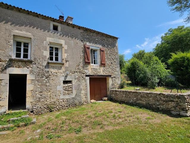 Maison vente à Montmorillon, Chapelle-viviers
