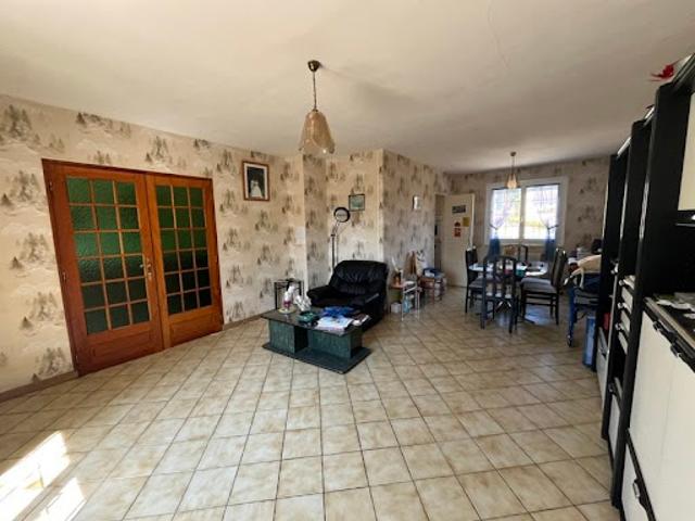 Maison vente à Saint-Amand-Montrond, Corquoy