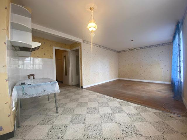 Maison vente à Confolens, Saint-fraigne