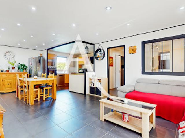 Maison vente à Annecy, Sales