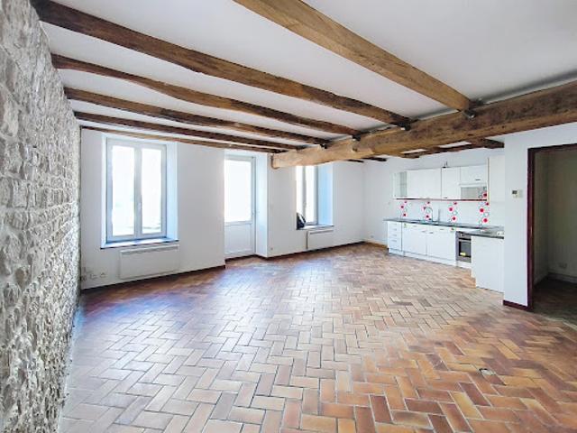 Maison vente à Saint-Jean-d'Angély, La Villedieu