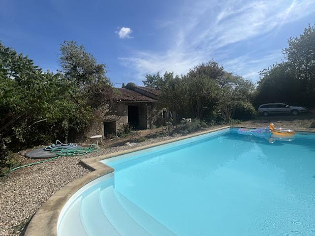 Maison vente à Confolens, Cellefrouin