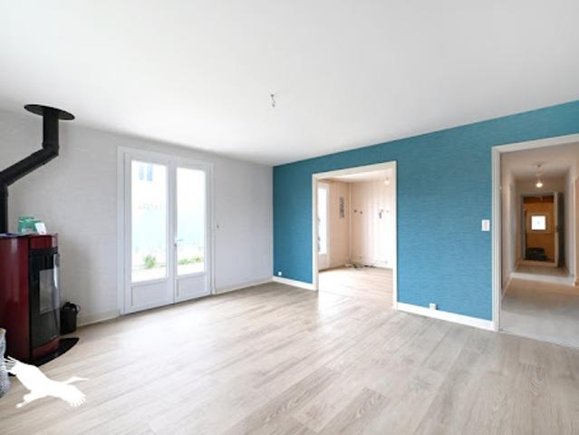 Maison vente à Angoulême, La Couronne