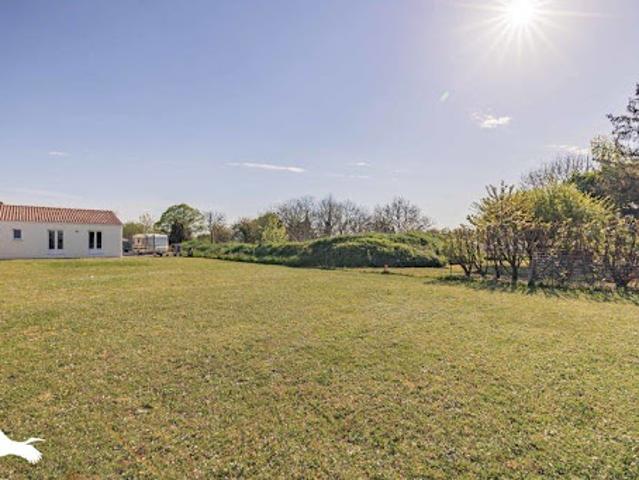 Maison vente à Saint-Jean-d'Angély, Bords