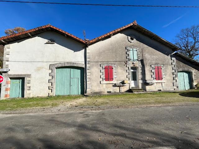 Maison vente à Confolens, Cherves-châtelars