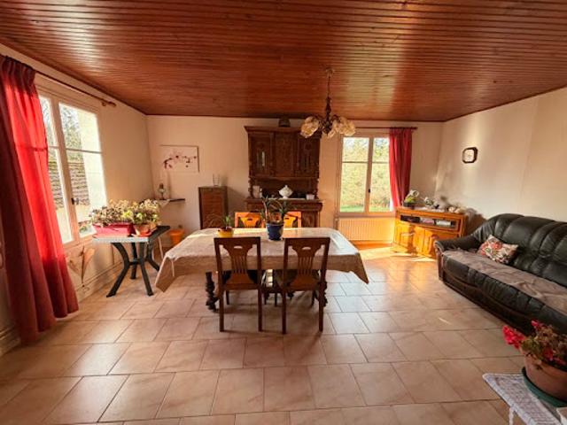 Maison vente à Saint-Amand-Montrond, Saint-hilaire-en-lignières