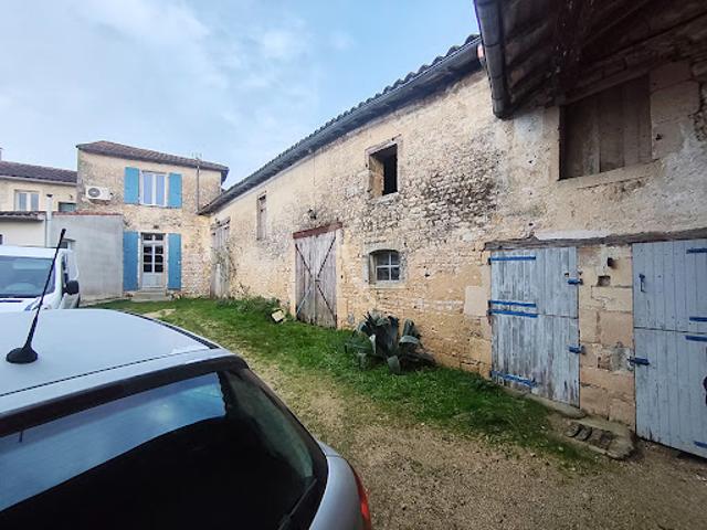 Maison vente à Saint-Jean-d'Angély, Loiré-sur-nie