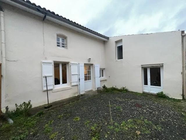Maison vente à Saint-Jean-d'Angély, Matha