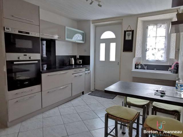 Maison vente à Saint-Pierre-sur-Orthe, Vimartin-sur-Orthe