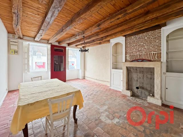 Maison vente à Saint-Amand-Montrond, La Celle
