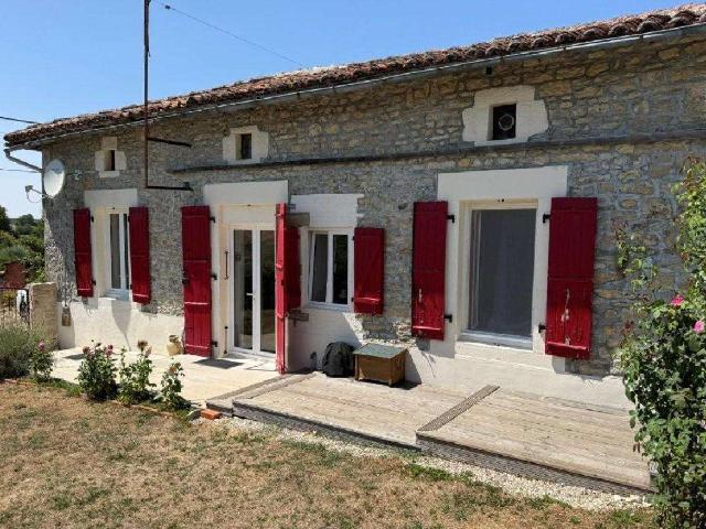 Maison vente à Confolens, Champagne-mouton