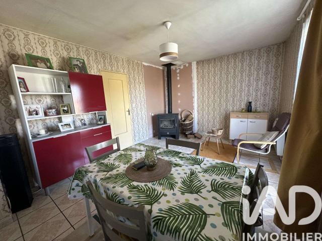 Maison vente à Saint-Amand-Montrond, Chezal-benoît