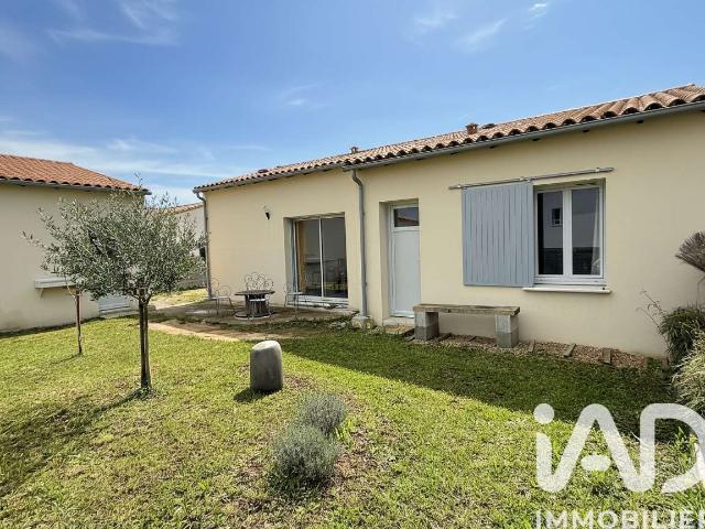 Maison vente à Niort, Coulon