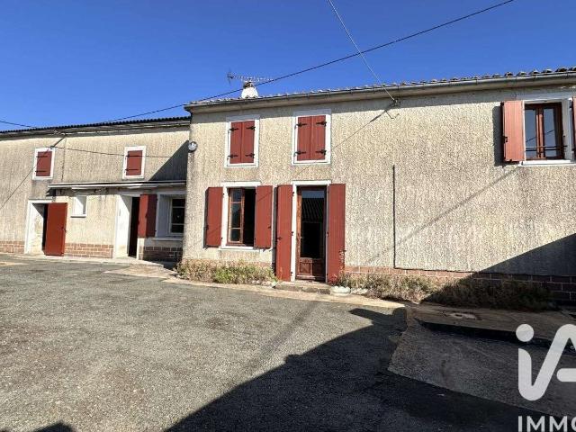 Maison vente à Saint-Jean-d'Angély, La Croix-comtesse