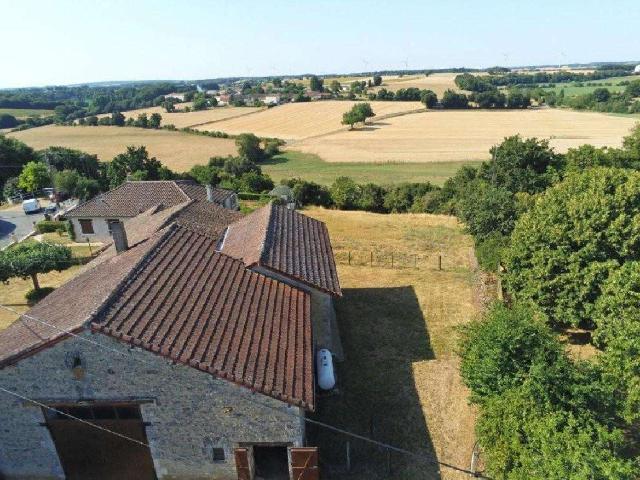Maison vente à Confolens, Ruffec