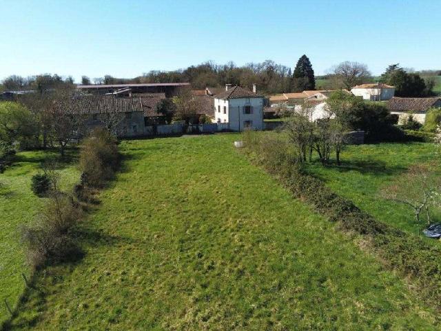 Maison vente à Confolens, Villefagnan