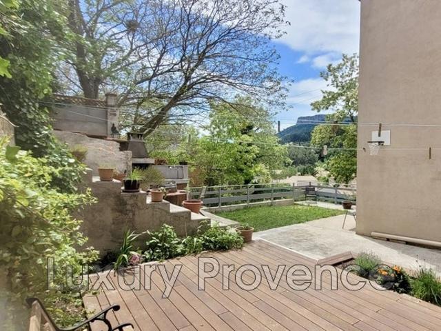 Maison vente à France métropolitaine, Saint-savournin