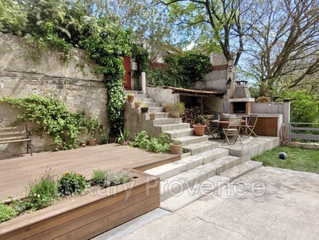 Maison vente à France métropolitaine, Saint-savournin