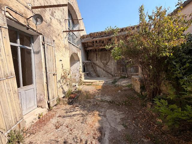 Maison vente à Carpentras, Entrechaux