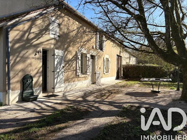 Maison vente à Bourges, Feux