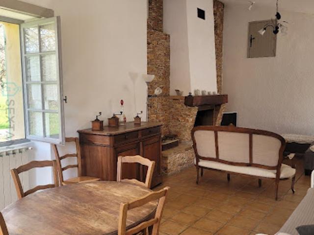Maison vente à Forcalquier, Ongles