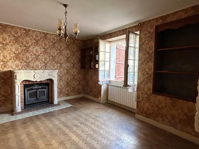 Maison vente à Confolens, Nouvelle-Aquitaine