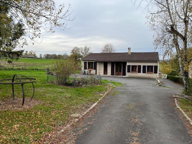 Maison vente à Confolens, Tessonnière