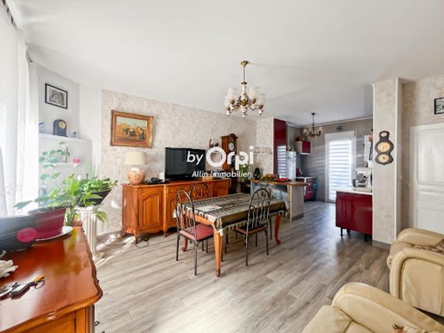 Maison vente à Montluçon, Vallon-en-sully