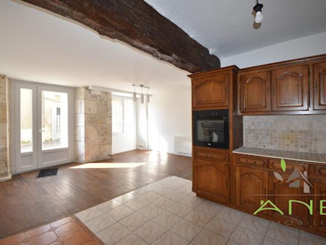 Maison vente à Angoulême, Montbron