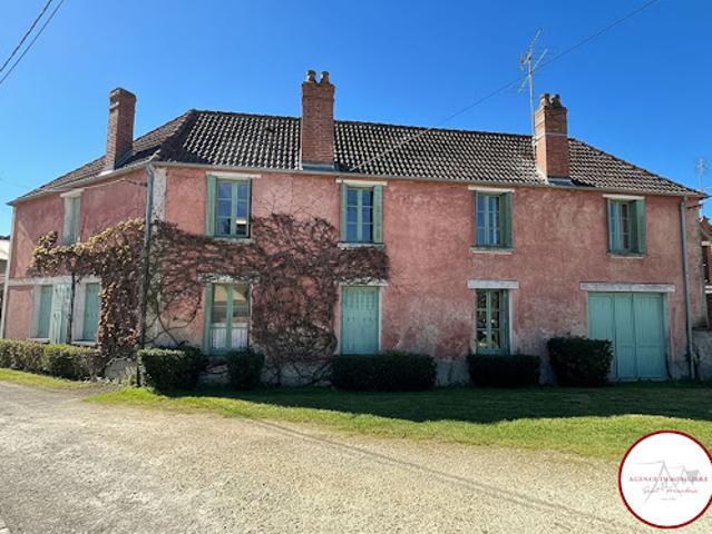 Maison vente à Saint-Amand-Montrond, Charenton-du-cher