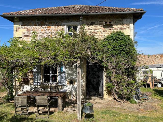 Maison vente à Confolens, Saulgond