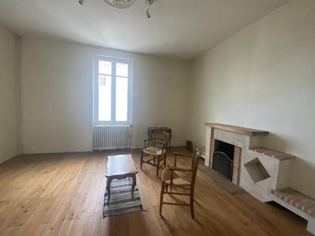 Maison vente à Angoulême, Aignes-et-puypéroux